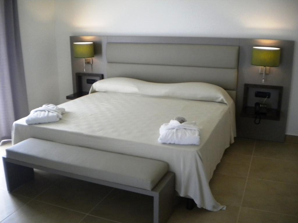 Chez Le Sourire Hotel Giffoni Valle Piana Room photo